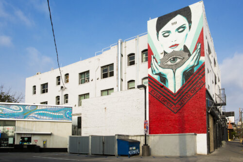 005 1461 Sunset Blvd